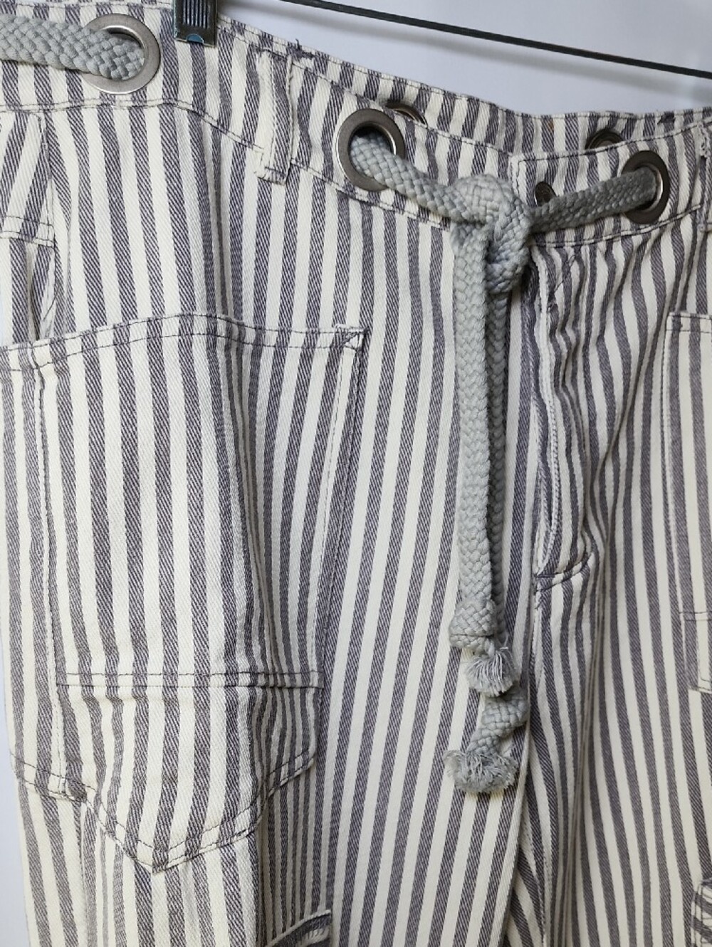 LOV LOV | Striped Drawstring Jeans - Picture 4 of 10
